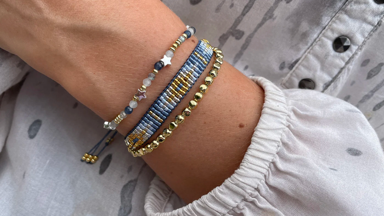 Trending bracelets top