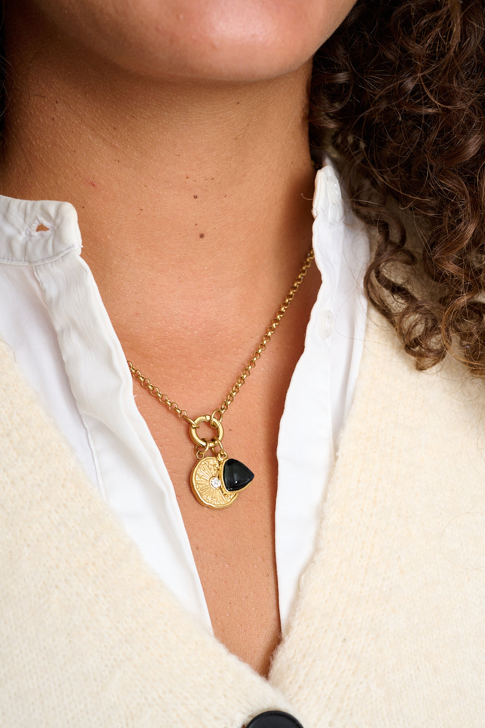 Eira Reversible Pendant Necklace with Black Agate Kallisto Charm.