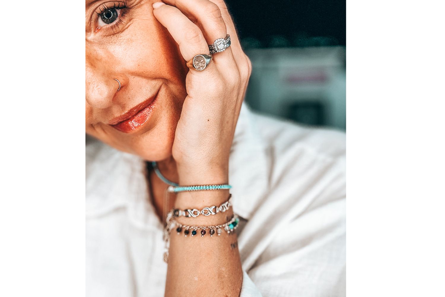Influencer Cat Sims styling beautfully her lei bracelet layered with Zena turquoise and eternal gold. Percet gifting