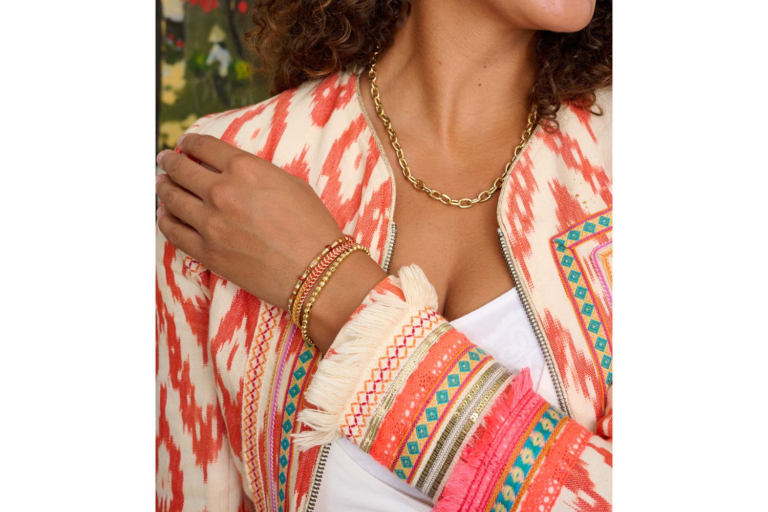 Style the Makatea with the Dione Chain necklace for a statement look.