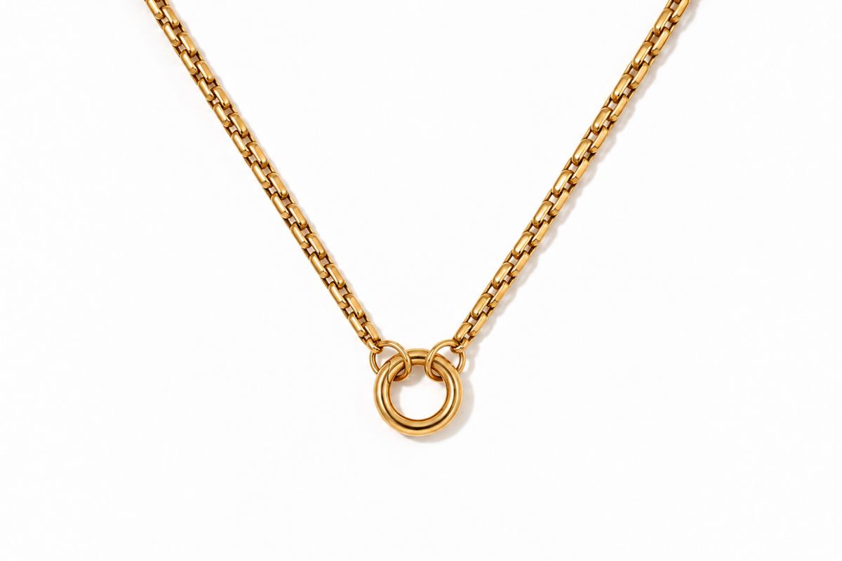 Nathalia Long Chain Necklace Gold