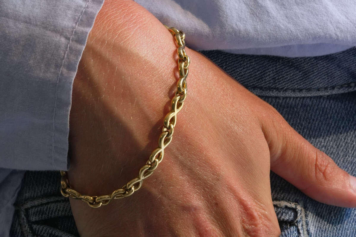 Octave Gold Infinity Link Bracelet