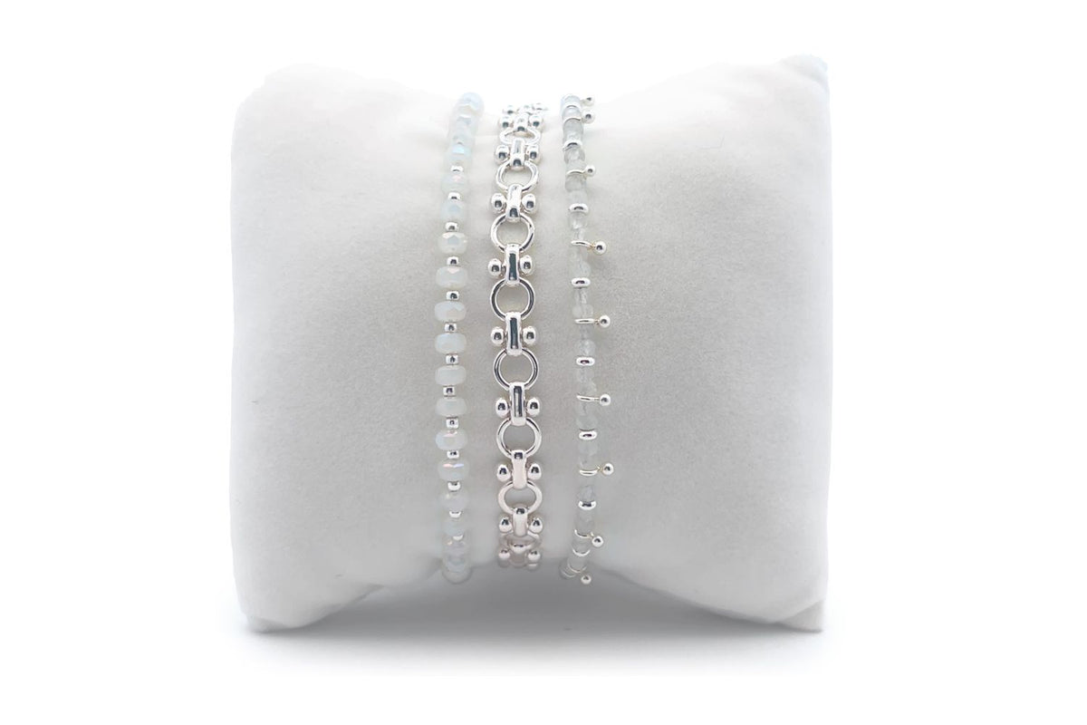 Flores Rainbow Moonstone Silver Stacking Bracelet